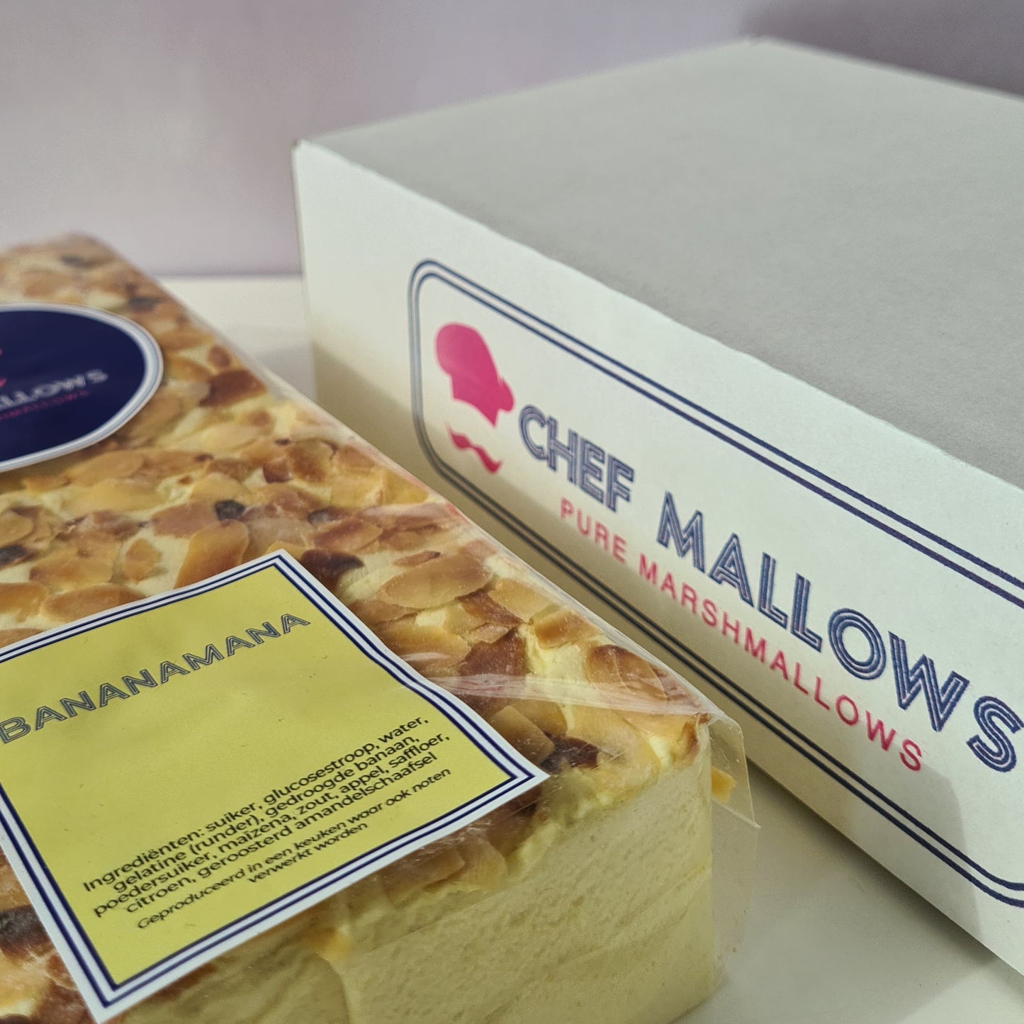 BananaMana & almond top