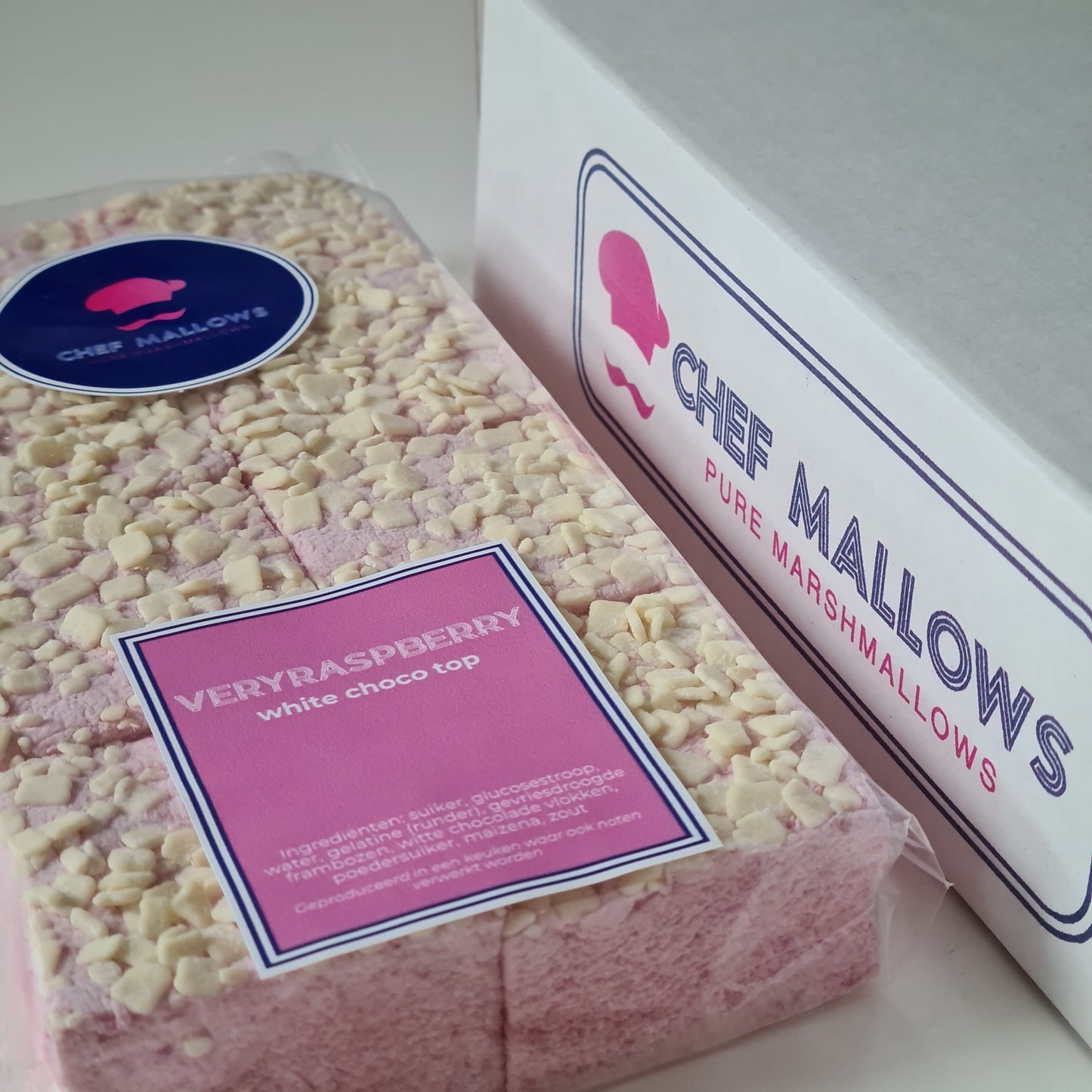 Chef mallow verpakking van framboos met witte choco