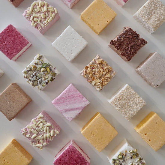 The art of mallow. Verschillende kleuren en smaken marshmallows van Chef Mallows.